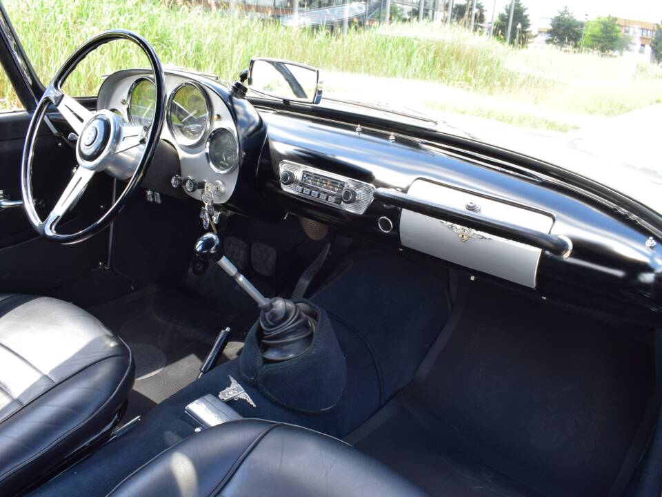 Image 11/18 de Alfa Romeo 2000 Spider (1960)