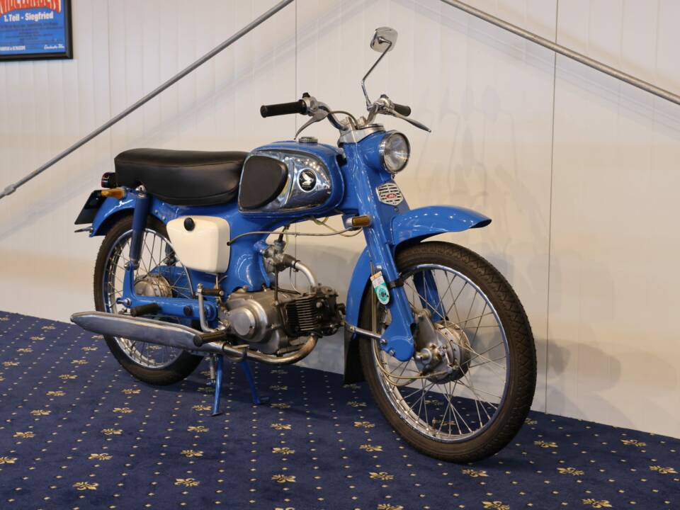 Bild 1/22 von Honda Super Cub C 110 (1900)