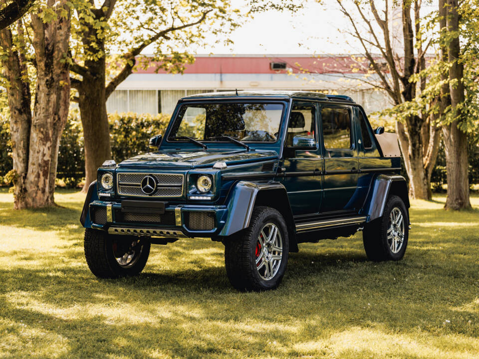 Immagine 1/99 di Mercedes-Benz Maybach G 650 Landaulet (2018)