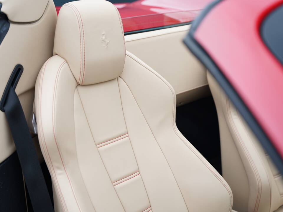 Bild 17/50 von Ferrari 458 Spider (2013)