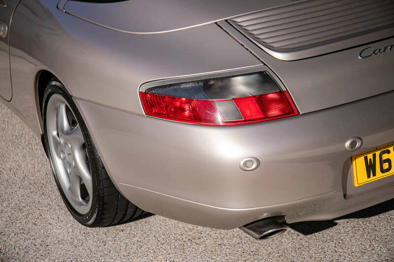 Imagen 20/27 de Porsche 911 Carrera 4 (2000)