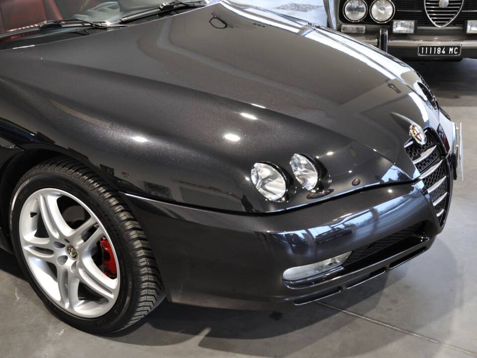 Immagine 21/39 di Alfa Romeo GTV 2.0 JTS (2005)