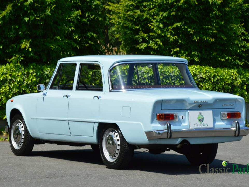 Image 3/50 de Alfa Romeo Giulia 1300 (1967)