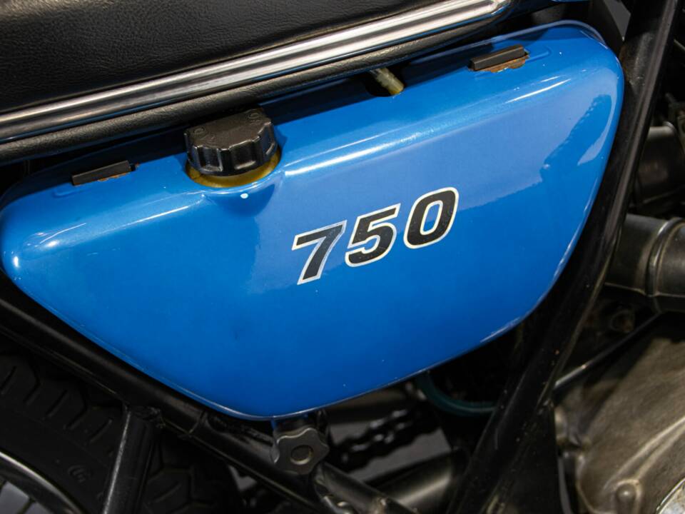 Bild 36/48 von Kawasaki 750 H2 Mach IV (1972)