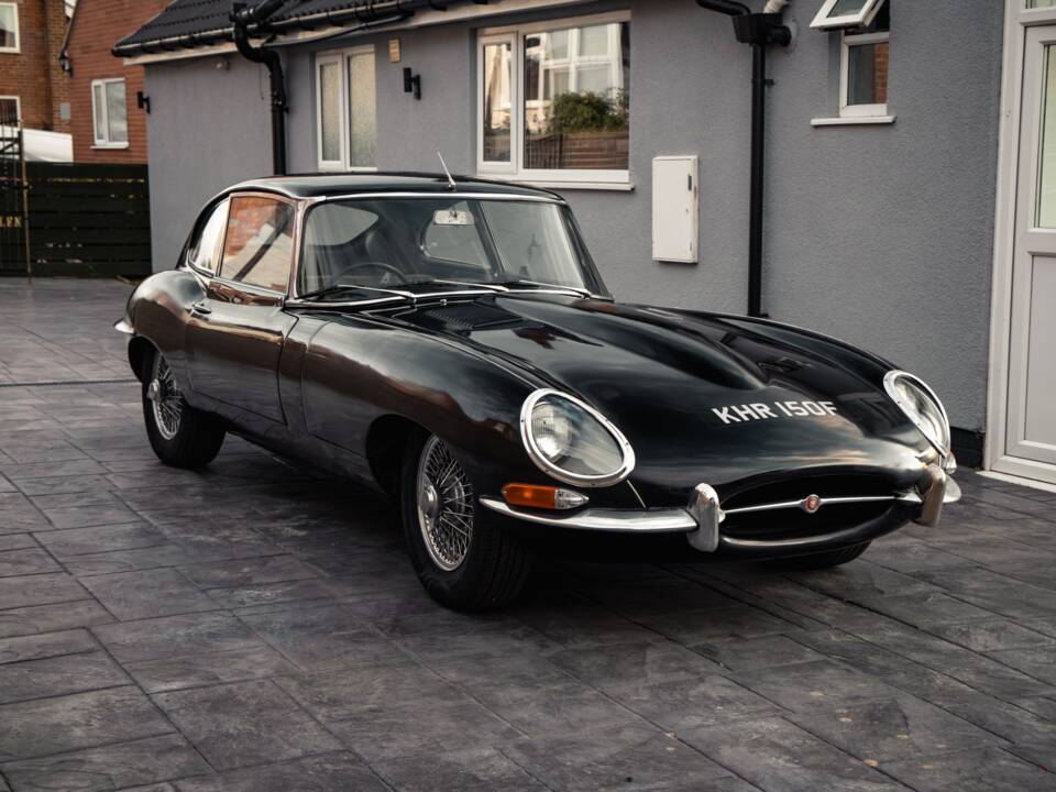 Imagen 7/42 de Jaguar E-Type (2+2) (1967)