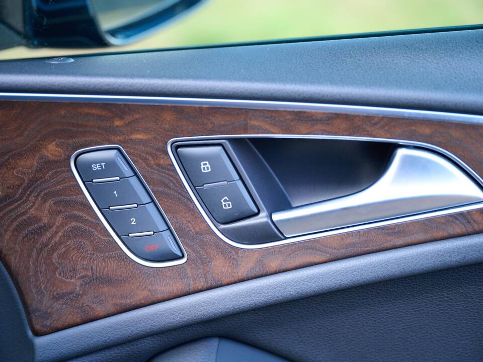 Imagen 32/50 de Audi A6 3.0 TDI allroad quattro (2012)