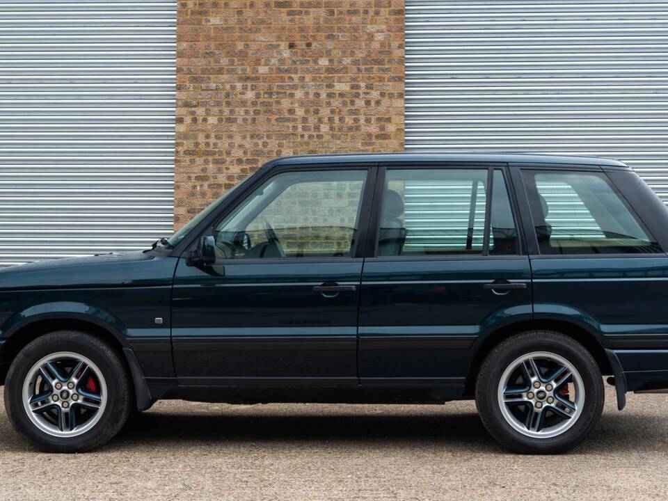 Image 2/21 of Land Rover Range Rover 4.6 HSE (2001)