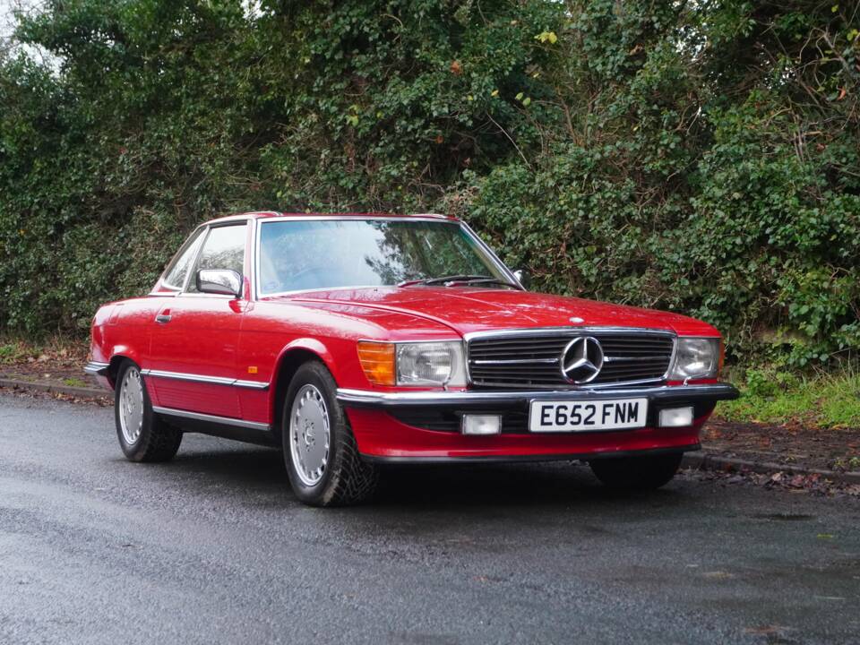 Image 1/22 of Mercedes-Benz 500 SL (1988)