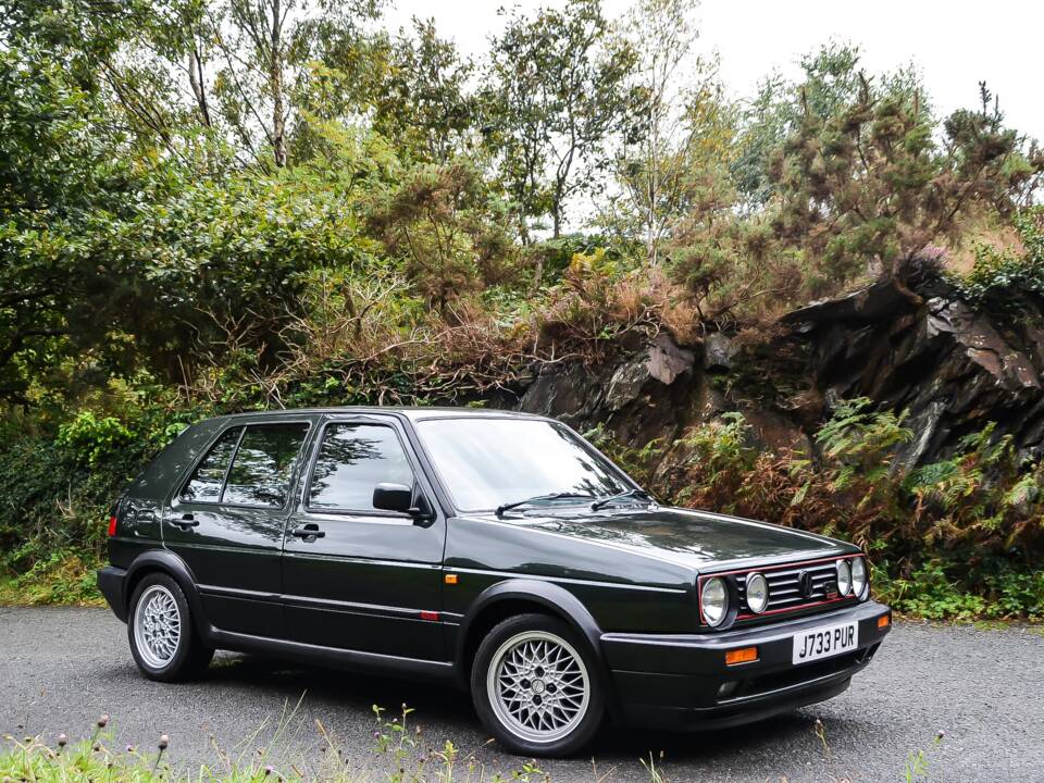 Image 35/37 de Volkswagen Golf III 2.0 16V GTI (1992)