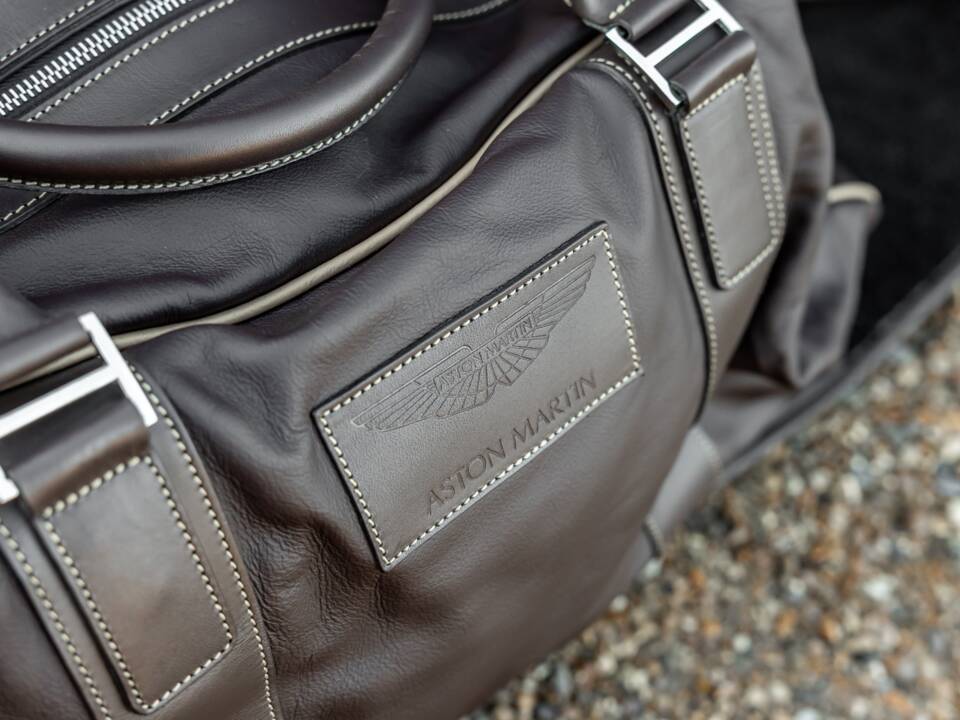 Bild 77/79 von Aston Martin DB 9 GT Volante (2017)