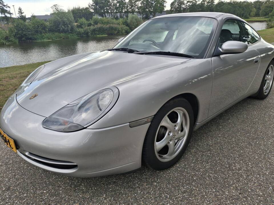 Bild 1/8 von Porsche 911 Carrera (1998)