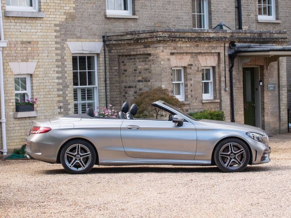 Bild 35/50 von Mercedes-Benz C 300 d (2019)