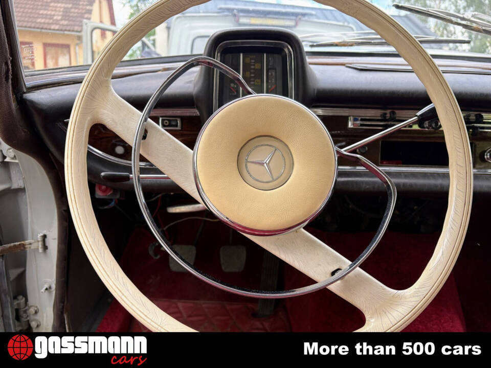 Image 9/15 of Mercedes-Benz 220 SE b (1961)