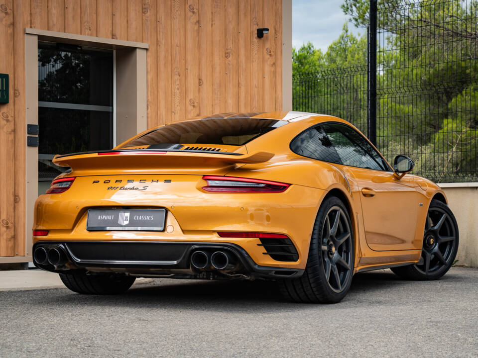 Bild 20/50 von Porsche 911 Turbo S Exclusive (2018)