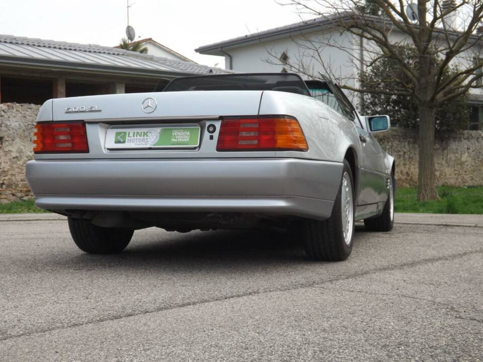 Image 40/50 de Mercedes-Benz 500 SL (1991)