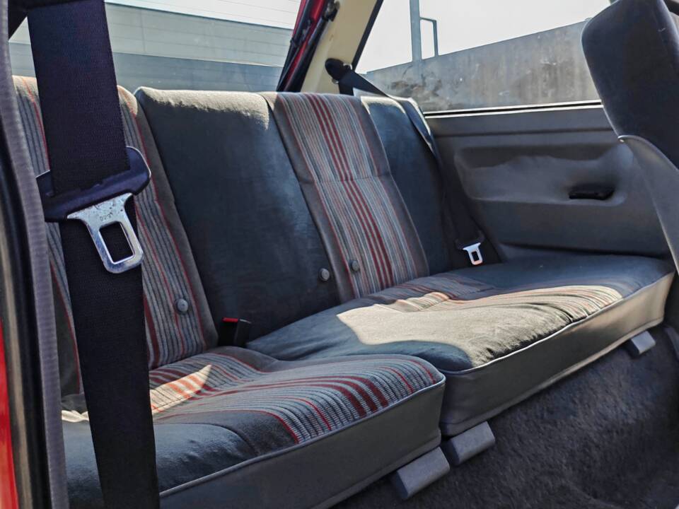 Bild 21/36 von Opel Corsa 1.6 GSi (1989)