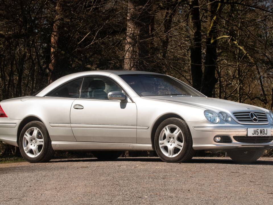 Image 1/50 of Mercedes-Benz CL 500 (2002)