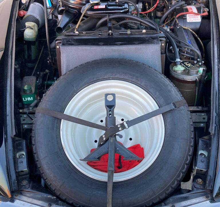 Image 7/8 of Citroën DS 23 (1972)