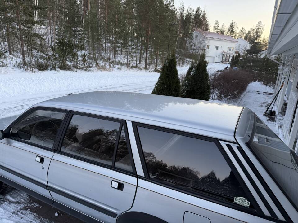 Bild 12/62 von Peugeot 505 Break 4x4 Dangel (1988)