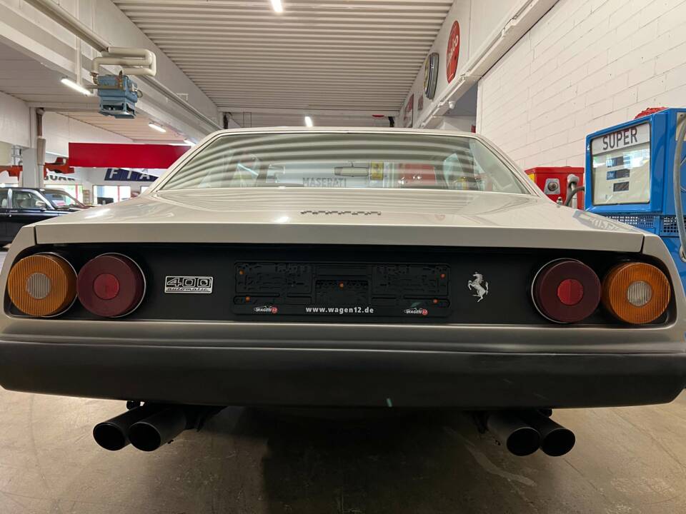Image 13/19 of Ferrari 400 GT (1978)