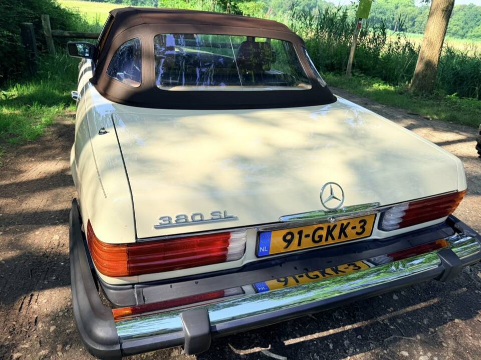 Image 8/8 de Mercedes-Benz 380 SL (1983)