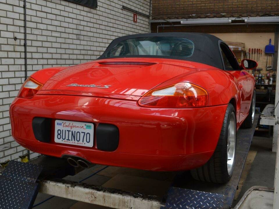 Bild 25/50 von Porsche Boxster S (2001)