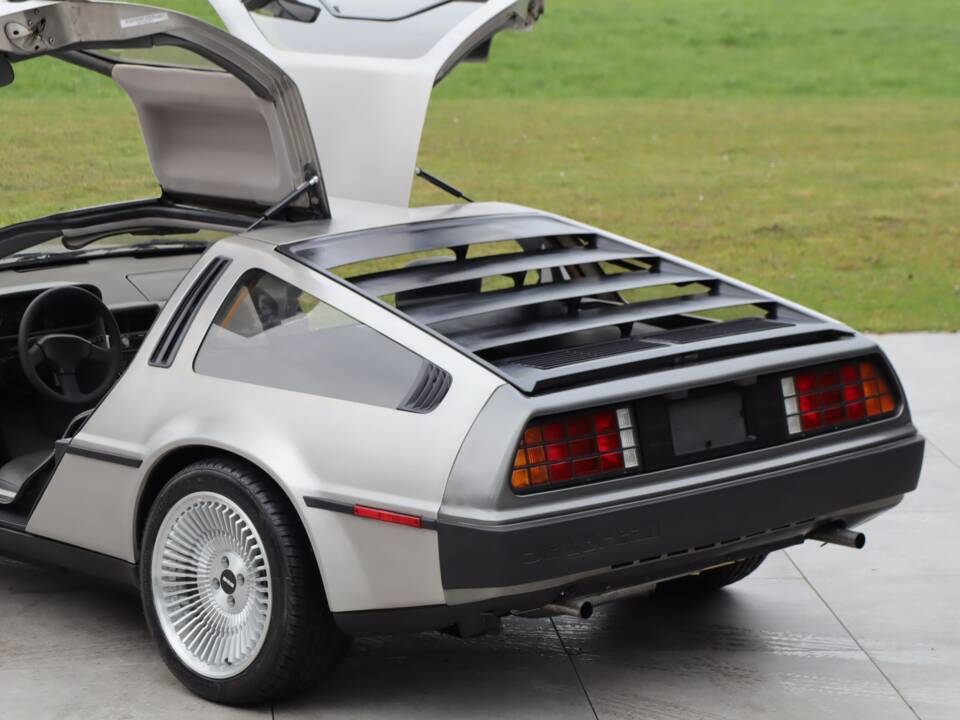 Image 10/50 de DeLorean DMC-12 (1981)