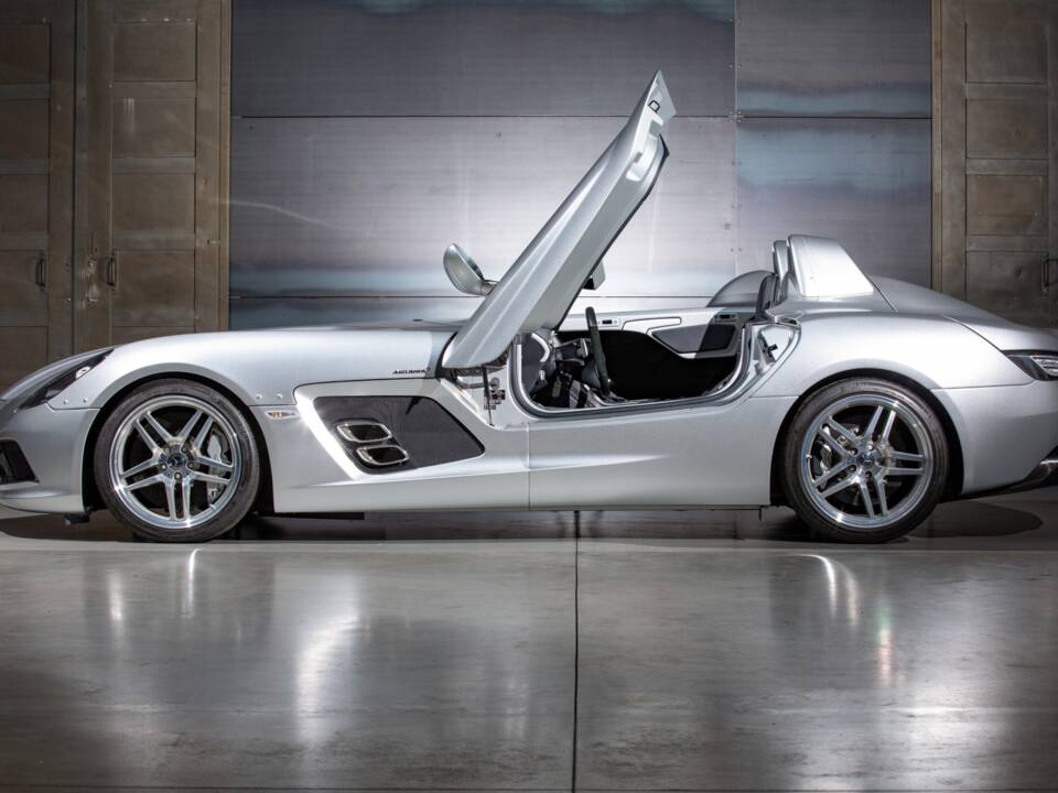 Image 12/28 of Mercedes-Benz SLR McLaren 722 S (2009)