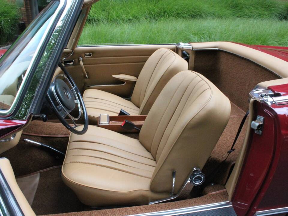 Imagen 8/16 de Mercedes-Benz 280 SL (1969)