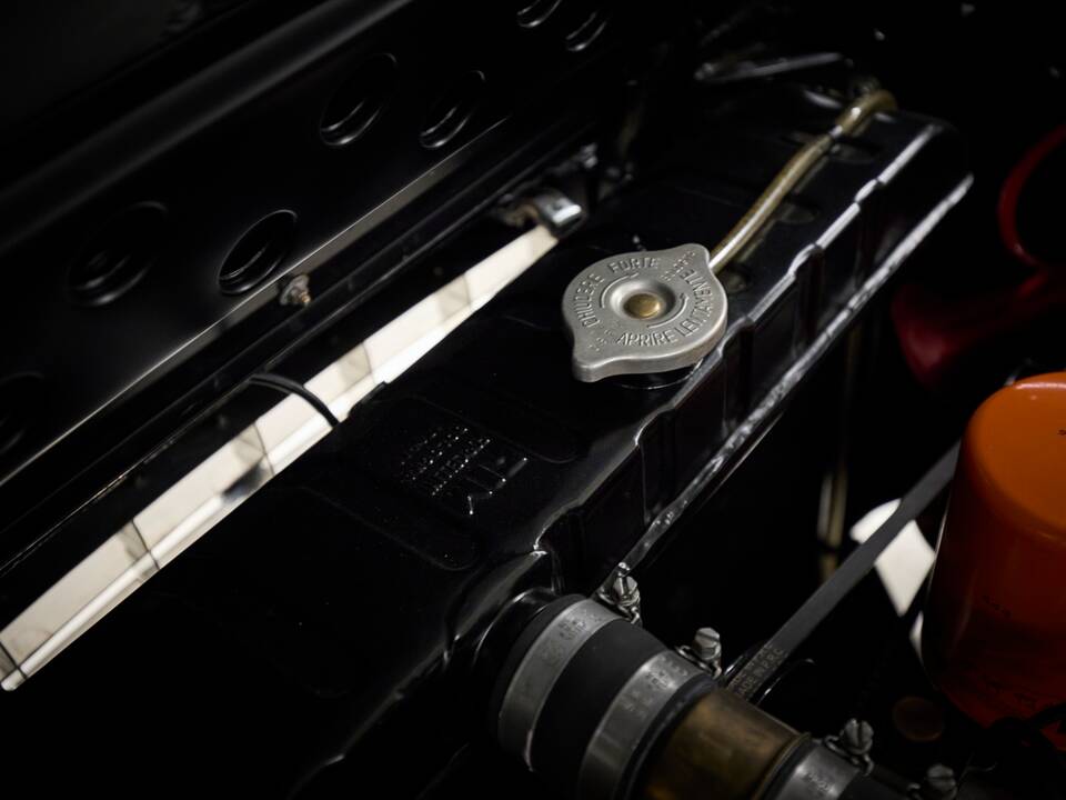 Imagen 90/90 de Ferrari 250 GT 2+2 (1963)