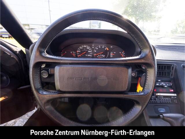 Image 13/20 of Porsche 928 S (1985)