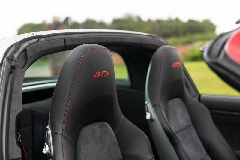 Immagine 43/50 di Porsche 911 Targa 4 GTS (2015)