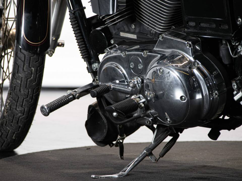 Bild 13/50 von Harley-Davidson XL 1200 C Sportster Custom (1997)