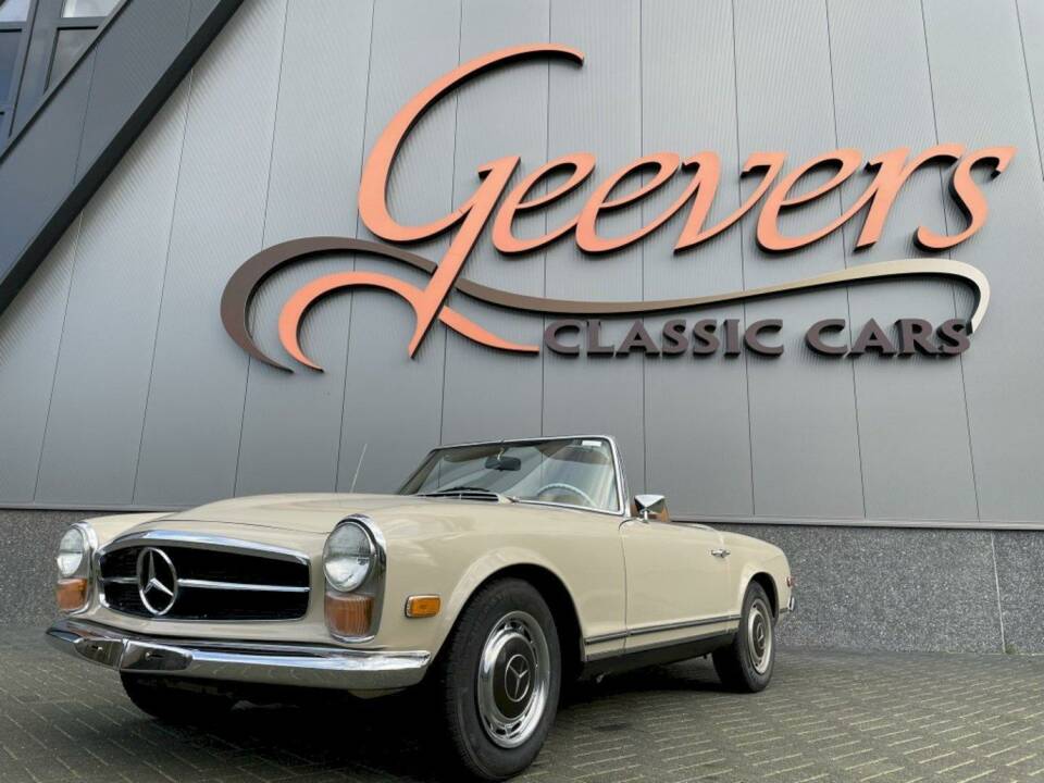 Afbeelding 1/36 van Mercedes-Benz 280 SL (1970)