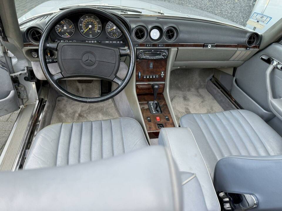 Image 20/36 de Mercedes-Benz 560 SL (1987)