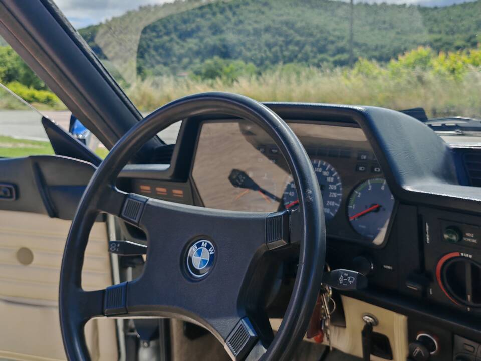 Image 27/46 of BMW 635 CSi (1981)