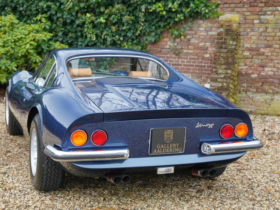 Image 43/50 de Ferrari Dino 246 GT (1972)