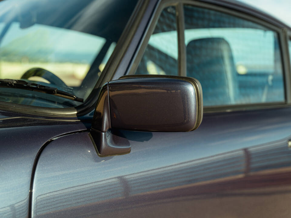 Image 21/65 de Porsche 911 Turbo 3.3 (1986)