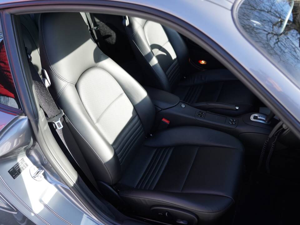 Immagine 17/18 di Porsche 911 Turbo (2001)