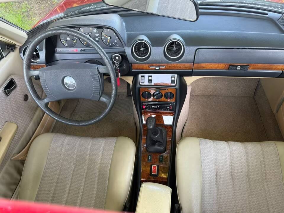 Bild 9/9 von Mercedes-Benz 230 C (1980)