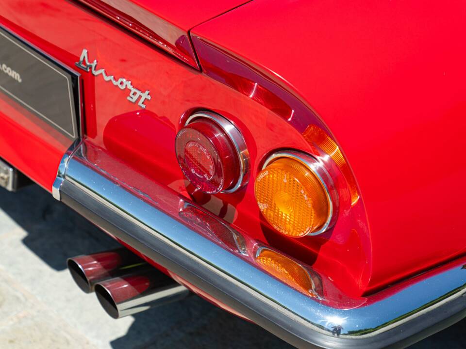 Image 15/50 de Ferrari Dino 246 GT (1971)