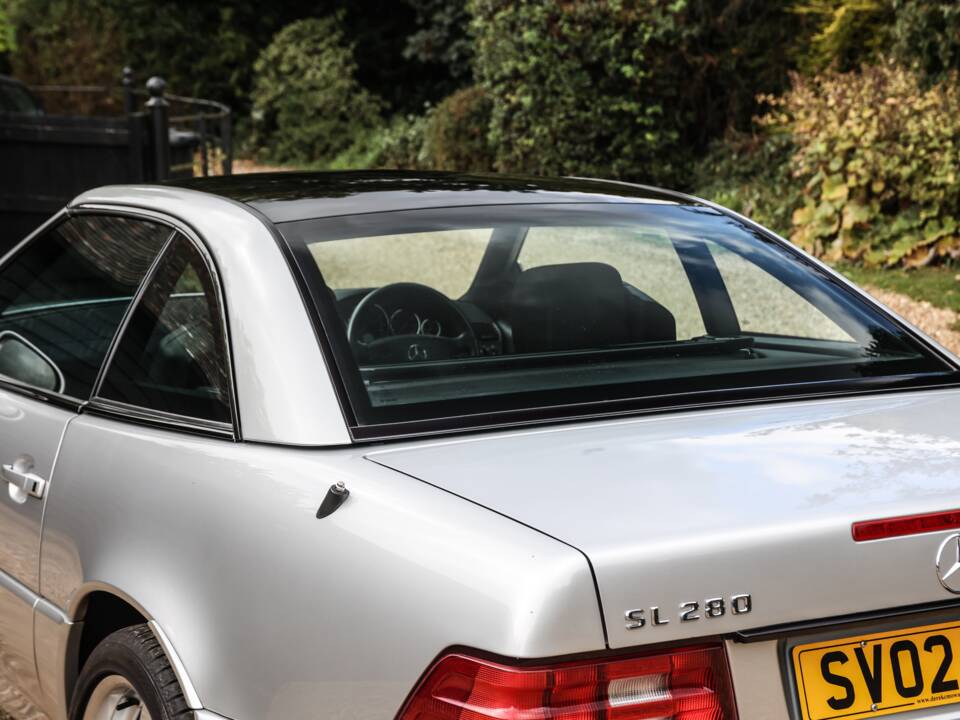 Image 10/43 of Mercedes-Benz SL 280 (2002)