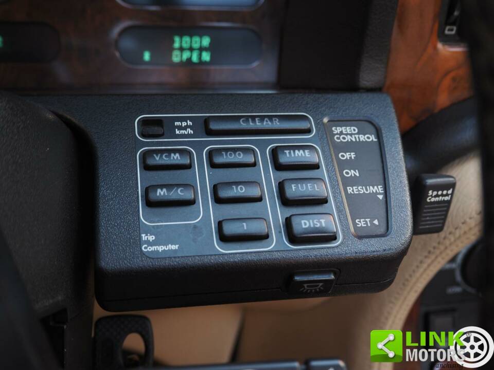 Bild 34/50 von Jaguar Sovereign 3.6 (1988)