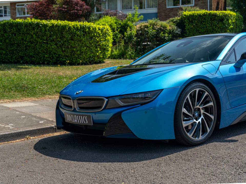 Image 7/33 of BMW i8 Coupé (2015)