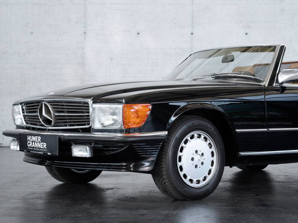 Image 2/50 de Mercedes-Benz 560 SL (1989)
