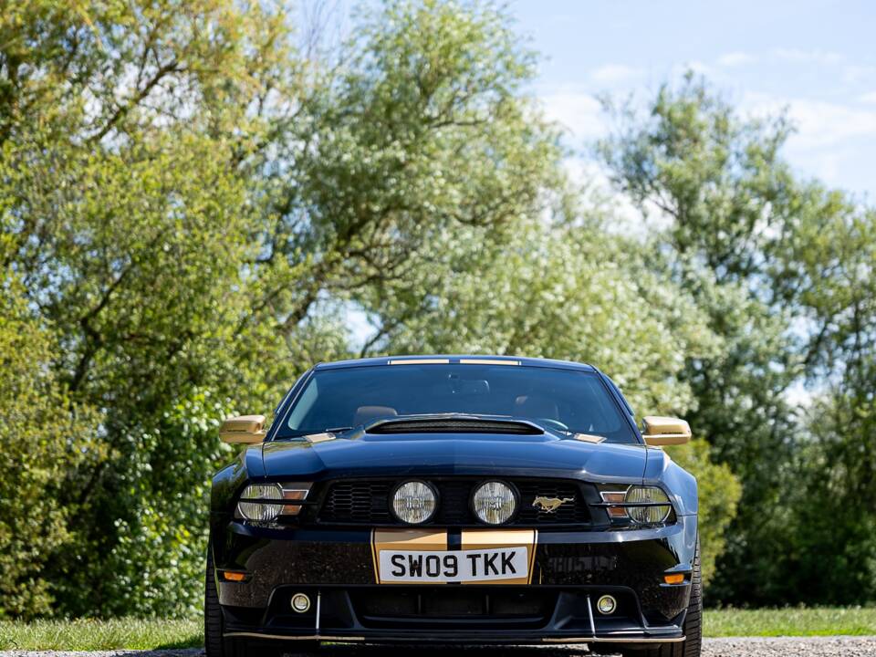 Image 37/50 of Ford Mustang V6 (2009)