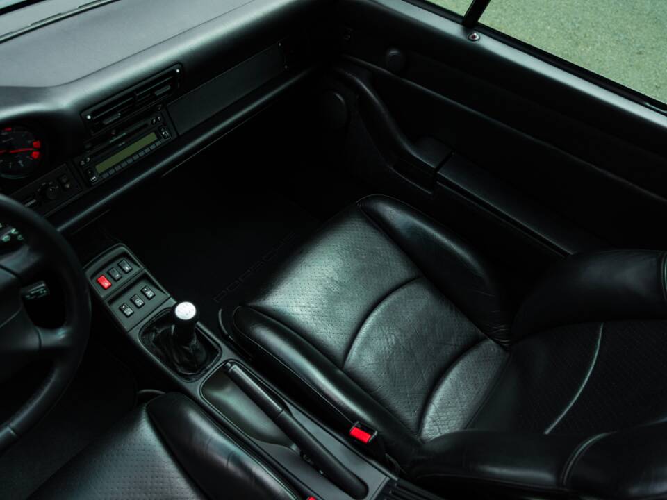 Bild 26/58 von Porsche 911 Carrera 4S (1996)