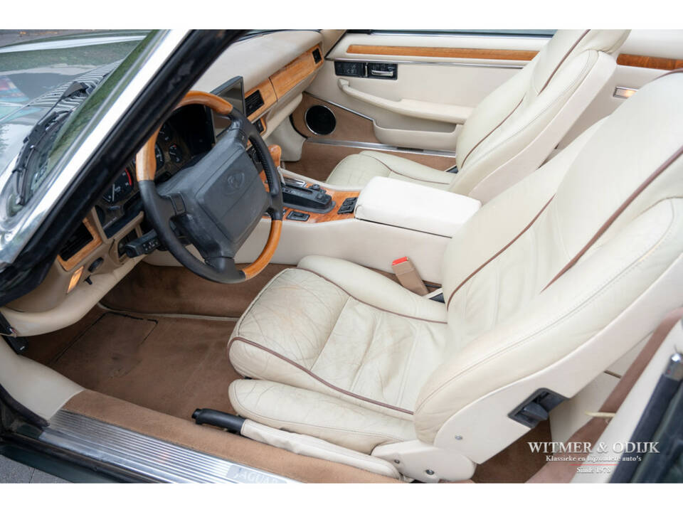 Image 14/35 of Jaguar XJS 4.0 (1995)