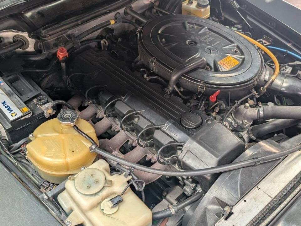 Image 38/50 of Mercedes-Benz 300 SL (1989)