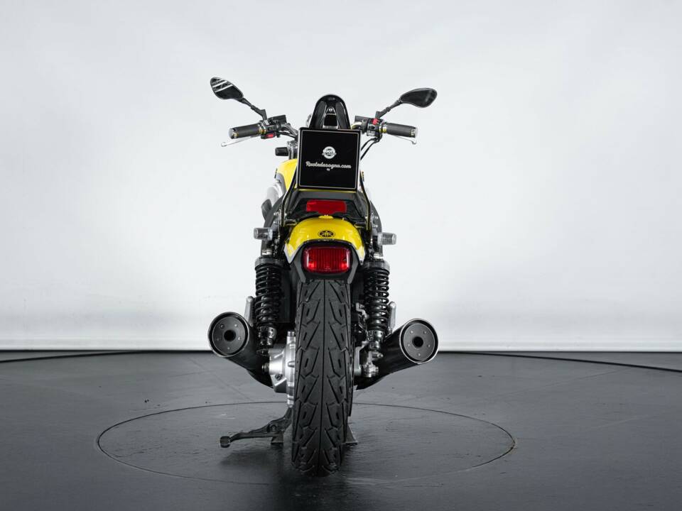 Bild 2/27 von Yamaha DUMMY (1999)